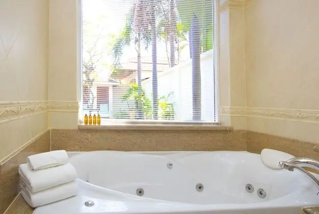 Deluxe 2 bedroom villa with private pool and jacuzzi