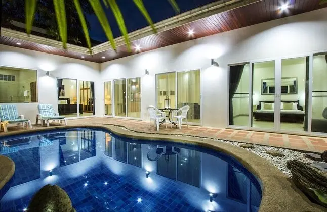 Deluxe 2 bedroom villa with private pool and jacuzzi