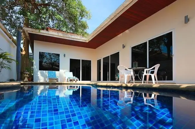 Deluxe 2 bedroom villa with private pool and jacuzzi