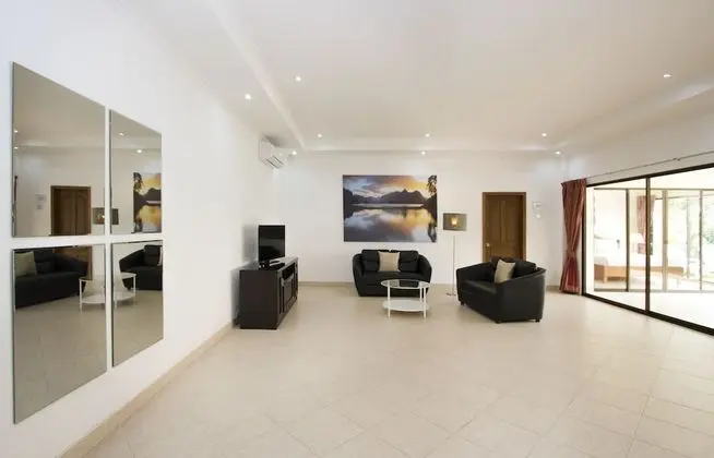 Superior 2 bedroom villa with private pool and jacuzzi