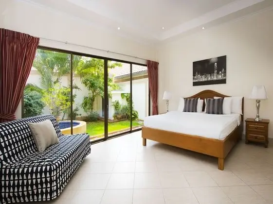Superior 2 bedroom villa with private pool and jacuzzi