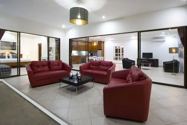 Superior 2 bedroom villa with private pool and jacuzzi