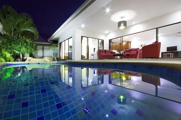 Superior 2 bedroom villa with private pool and jacuzzi