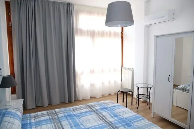 Basic Tek Büyük Yataklı Oda, Ortak Banyo