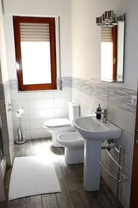 Basic Tek Büyük Yataklı Oda, Ortak Banyo