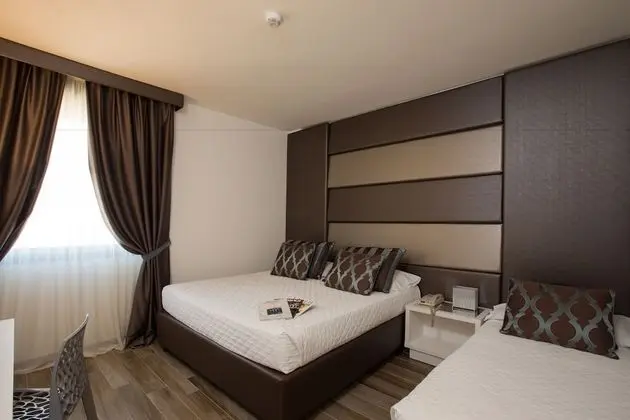 Deluxe Üç Kişilik Oda