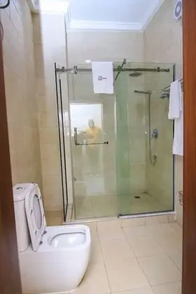 Tek Kişilik Oda, Havuz Manzaralı