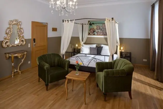 Comfort Tek Büyük Yataklı Oda