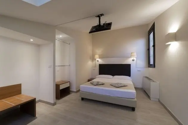 Romantic Süit, Sıcak Su Havuzu