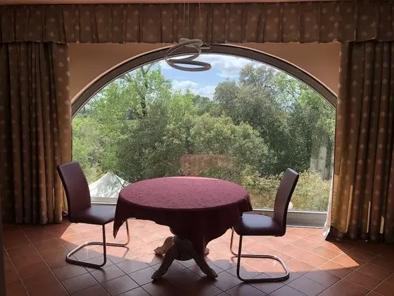 Romantic Süit, Sıcak Su Havuzu