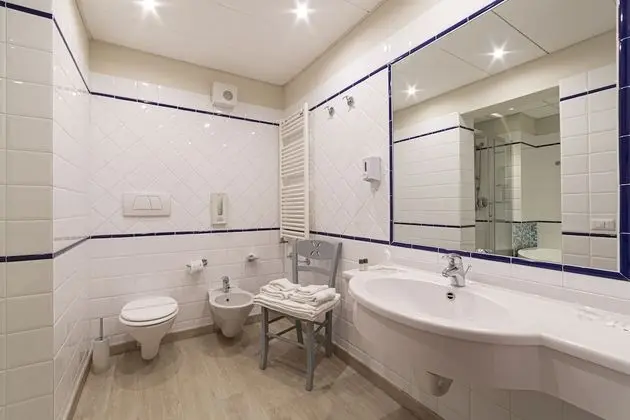 Romantic Süit, Sıcak Su Havuzu