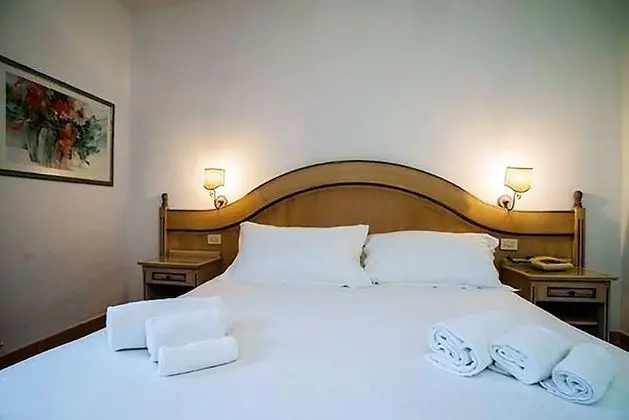 Classic Tek Büyük veya İki Ayrı Yataklı Oda