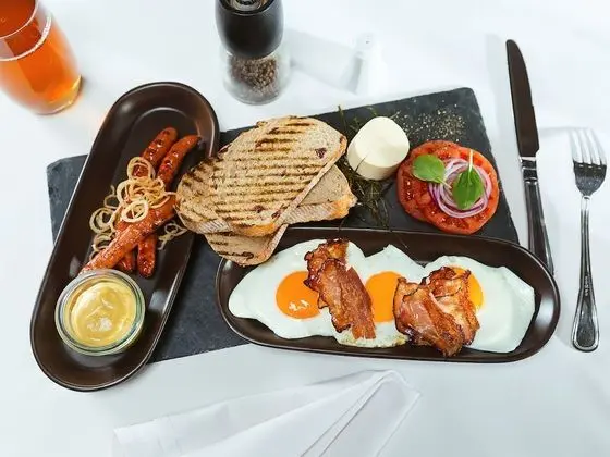 Tek Büyük Yataklı Oda, Ortak Banyo
