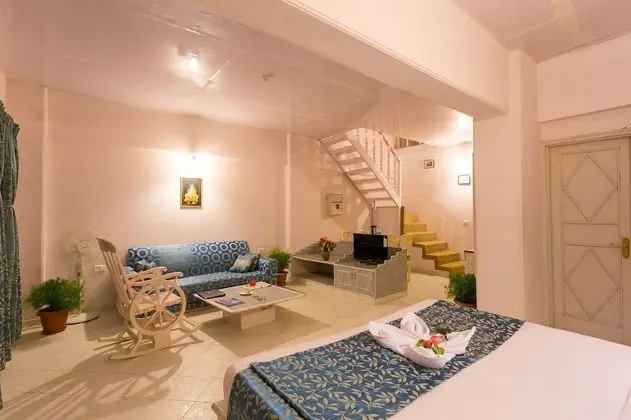 Royal Executive Suite