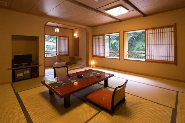 Traditional Oda, Nehir Manzaralı (Japanese Style, Open Air Bath)