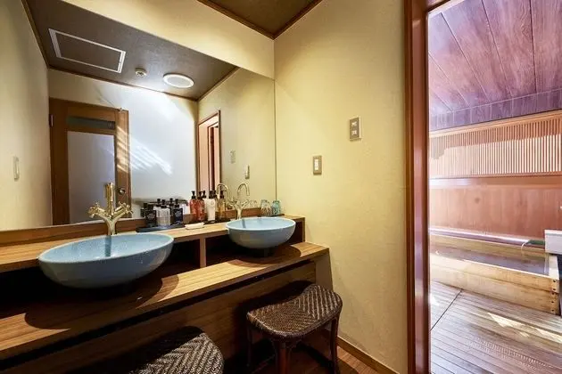 Traditional Oda, Nehir Manzaralı (Japanese Style, Open Air Bath)