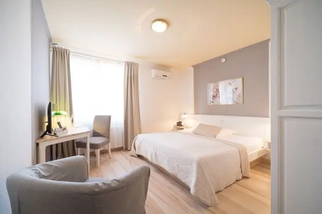 Comfort Tek Büyük Yataklı Oda