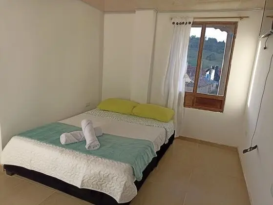 Basic Oda, Şehir Manzaralı