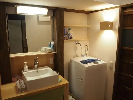 Economy Ortak Ranzalı Oda, Sadece kadınlar için, Sigara İçilmez, Ortak Banyo (for 4 Guests)
