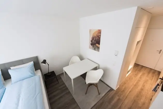 Deluxe Studio