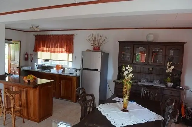 Panoramic Ev, 2 Yatak Odası, Küçük Mutfak, Okyanus Manzaralı