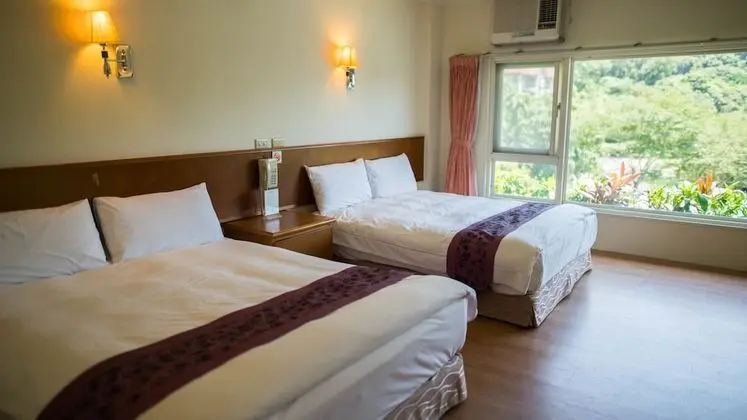 Dört Kişilik Oda, 2 Çift Kişilik Yatak, Dağ Manzaralı, Havuz Kenarı