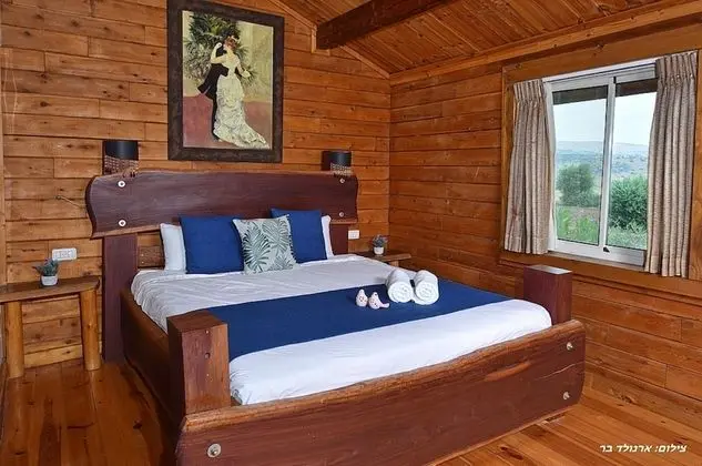 Kulübe, 1 Büyük (Queen) Boy Yatak ve Çekyat, Göl Manzaralı