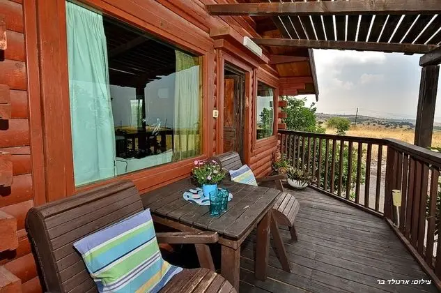 Kulübe, 1 Büyük (Queen) Boy Yatak ve Çekyat, Göl Manzaralı