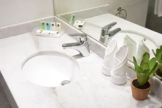 Comfort Tek Büyük veya İki Ayrı Yataklı Oda