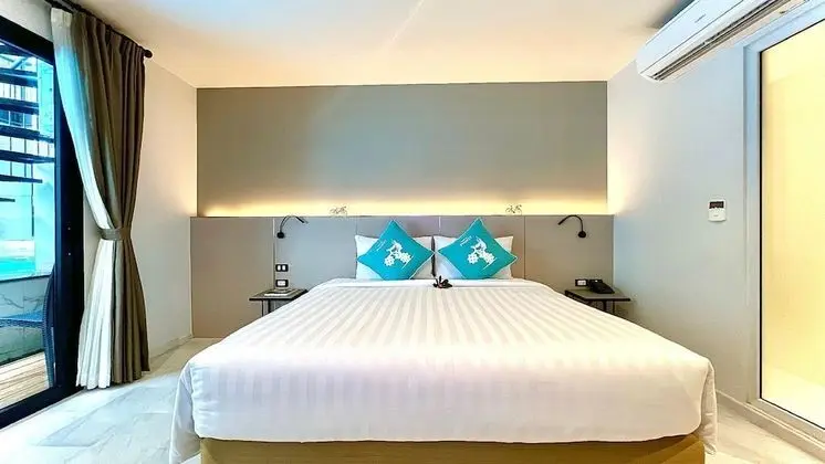 Deluxe Tek Büyük veya İki Ayrı Yataklı Oda, Havuz Kullanımı