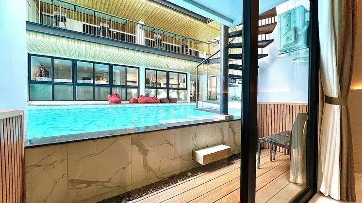 Deluxe Tek Büyük veya İki Ayrı Yataklı Oda, Havuz Kullanımı