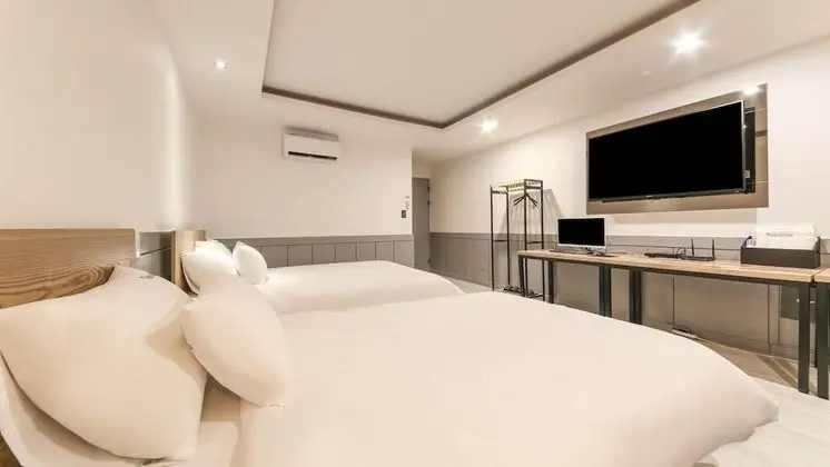 Double Twin Room