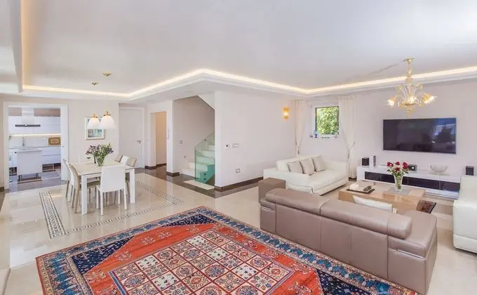 Deluxe Villa