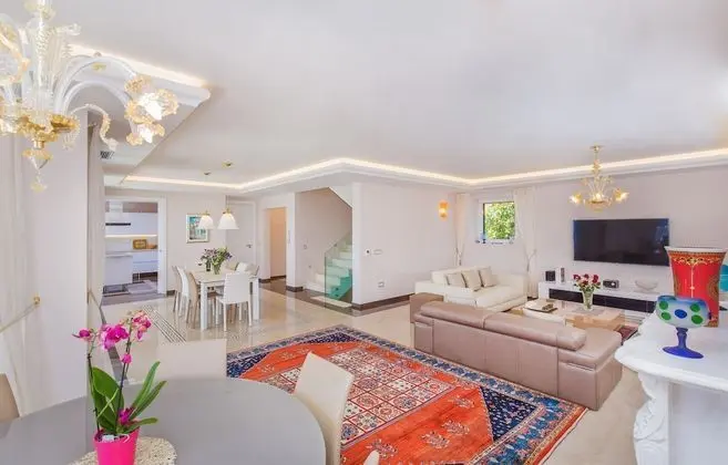 Deluxe Villa