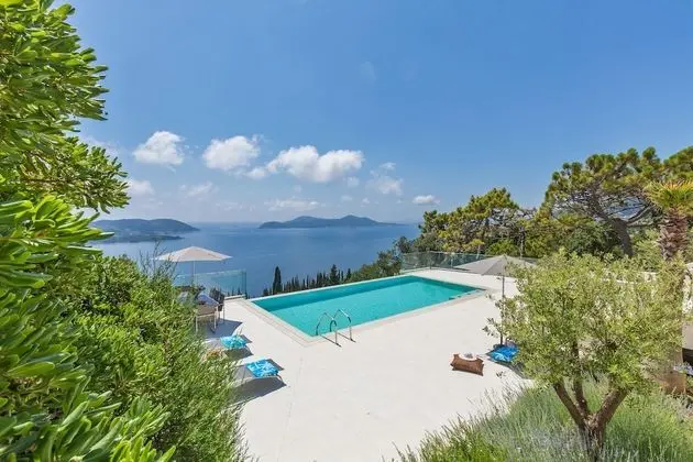 Deluxe Villa
