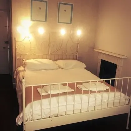 Tek Büyük Yataklı Oda, 1 Çift Kişilik Yatak