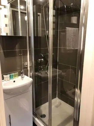 Tek Büyük Yataklı Oda, 1 Çift Kişilik Yatak