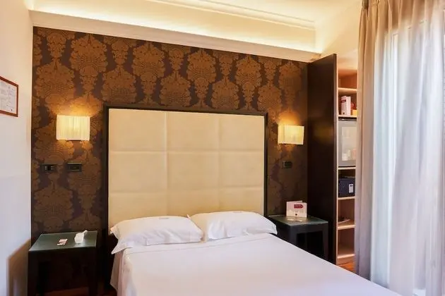 French Bed con vista