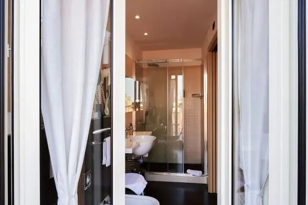 French Bed con vista