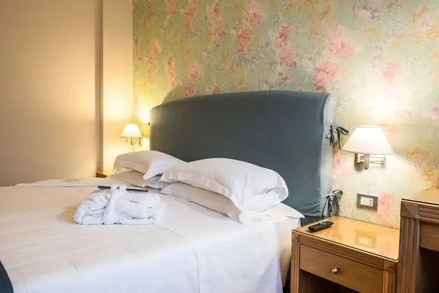 Classic Büyük Yataklı Tek Kişilik Oda