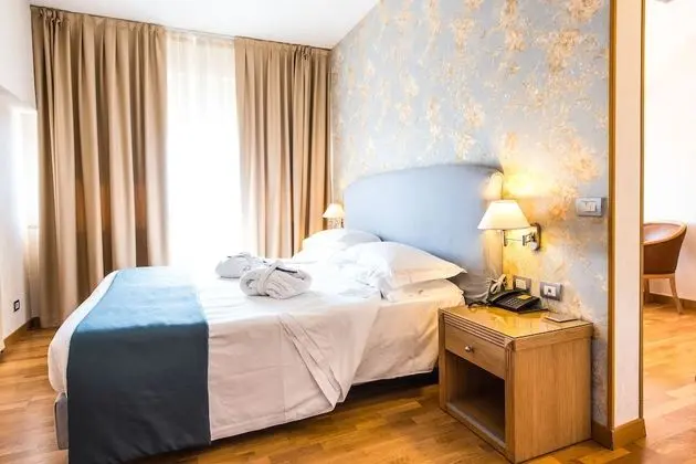 Classic Büyük Yataklı Tek Kişilik Oda