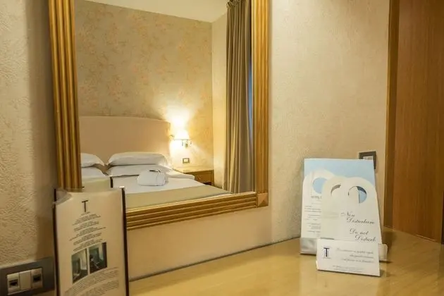 Superior Büyük Yataklı Tek Kişilik Oda