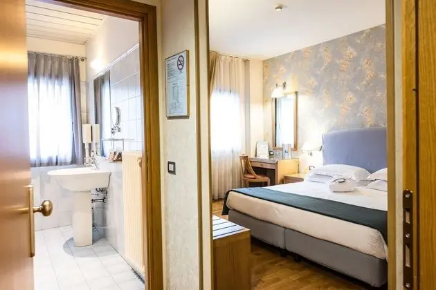 Tek Büyük veya İki Ayrı Yataklı Oda