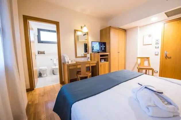 Tek Büyük veya İki Ayrı Yataklı Oda