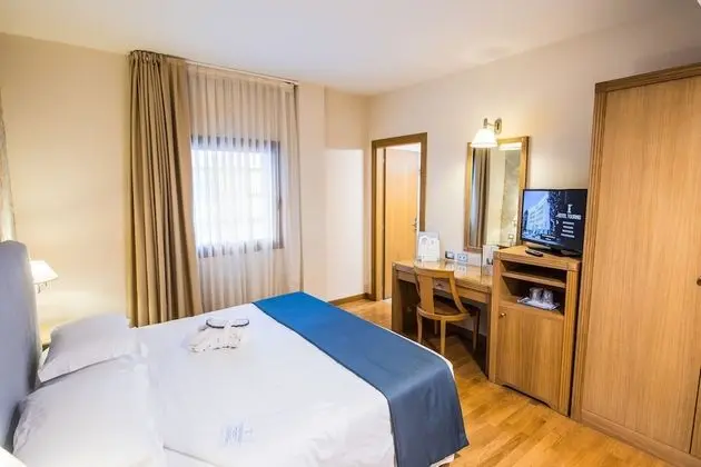 Tek Büyük veya İki Ayrı Yataklı Oda