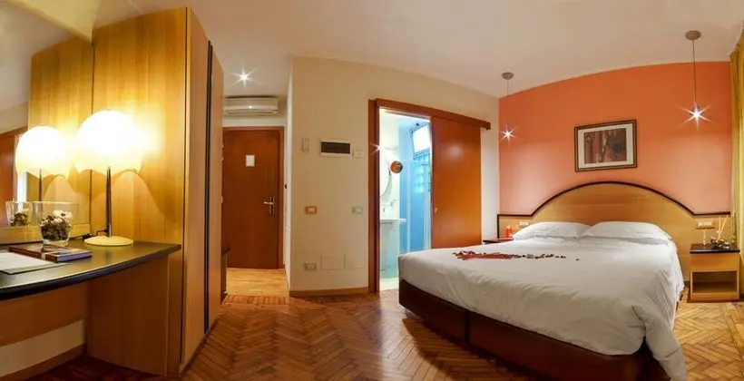 Standard Büyük Yataklı Tek Kişilik Oda, Ek Bina