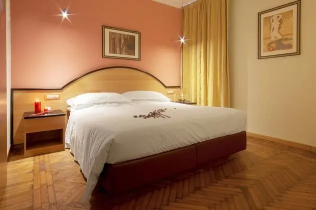 Standard Büyük Yataklı Tek Kişilik Oda, Ek Bina