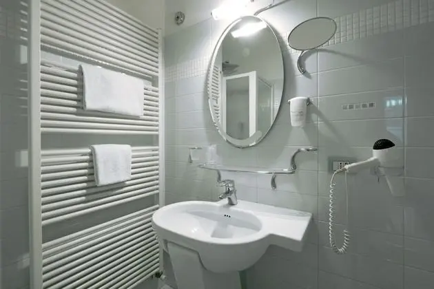 Standard Büyük Yataklı Tek Kişilik Oda, Ek Bina