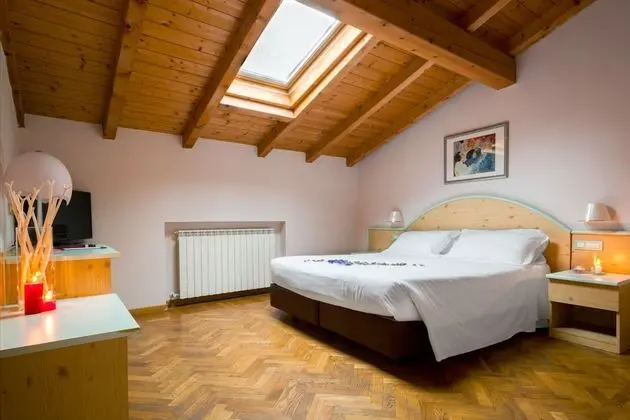 Standard Tek Büyük veya İki Ayrı Yataklı Oda, Ek Bina