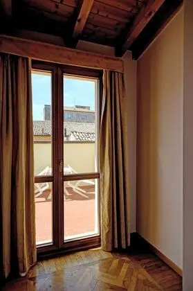 Standard Tek Büyük veya İki Ayrı Yataklı Oda, Ek Bina